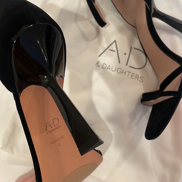 A D & Daughters black strap heels size 9 - Picture 5 of 6